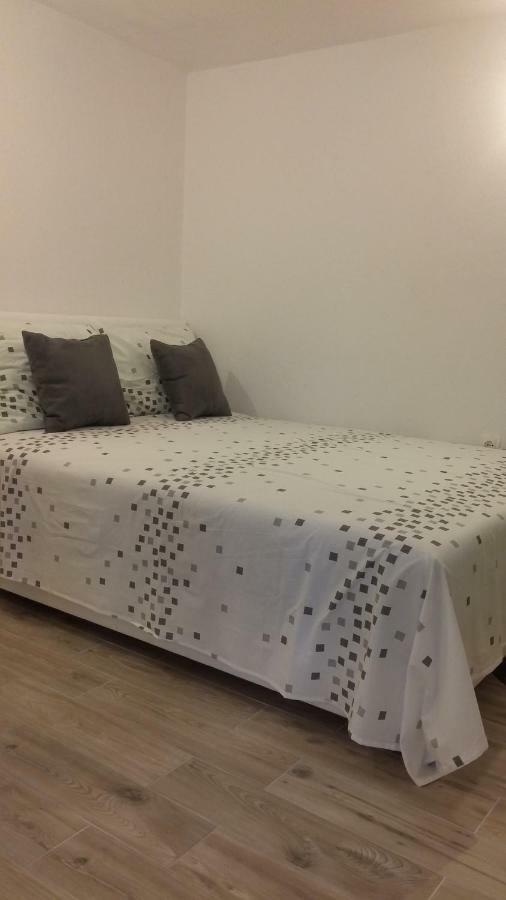 Apartment Ban Šibenik Buitenkant foto